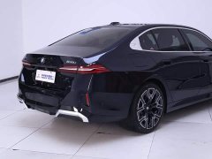 BMW 5 Series 530Li Exclusive M Sports Package - фото 8