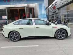 Hongqi EH7 600 Smart Select Edition - фото 7