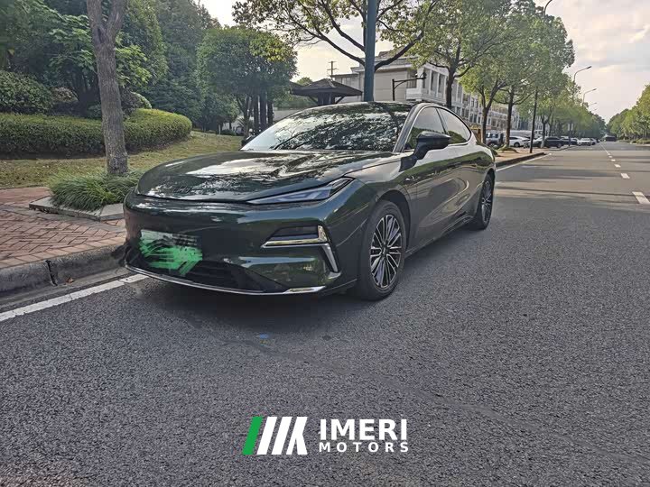 Geely Galaxy Star 8 130km EM-i Premium Edition - автомобиль из Китая
