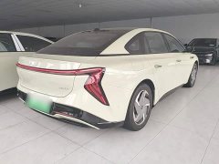 Hongqi EH7 2025 690 Smart Select Edition - фото 7