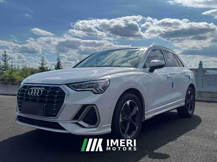 Audi Q3 35 TFSI Fashionable and Dynamic - автомобиль из Китая