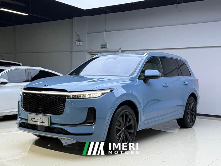 Li Auto Ideal ONE 2021 extended range 6-seater version - автомобиль из Китая