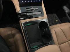 NIO ES8 2020 580KM six-seater version - фото 14
