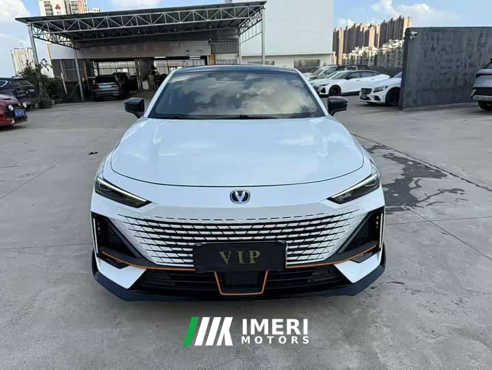 Changan UNI-V 1.5T Sport Edition - автомобиль из Китая