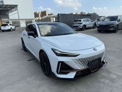 Changan UNI-V 1.5T Sport Edition - фото 3
