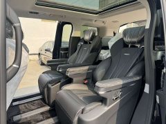 Hongqi HQ9 PHEV 2.0T four-wheel drive business version - фото 16
