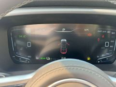 Hongqi HQ9 PHEV 2.0T four-wheel drive business version - фото 5