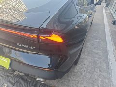 Changan UNI-V 1.5T premium - фото 8