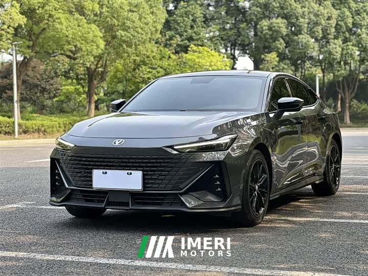 Changan UNI-V 2022 1.5T ZunGui Edition - автомобиль из Китая