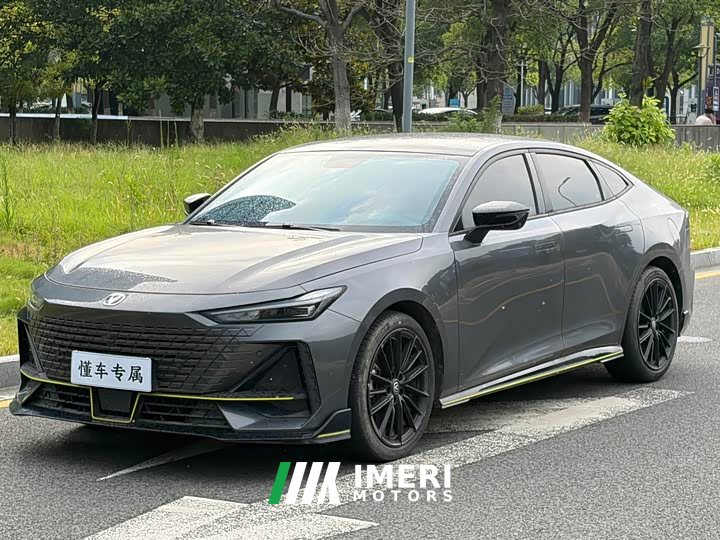 Changan UNI-V 1.5T sports version - автомобиль из Китая
