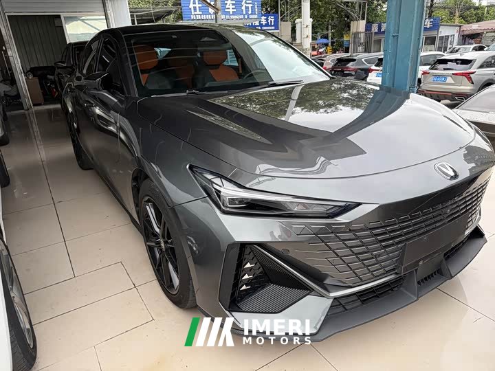 Changan UNI-V 1.5T premium - автомобиль из Китая