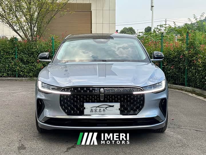 Lincoln Z facelift i-exclusive edition