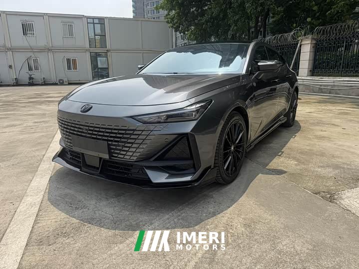 Changan UNI-V 1.5T Sport Edition - автомобиль из Китая