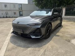 Changan UNI-V 1.5T Sport Edition - фото 1