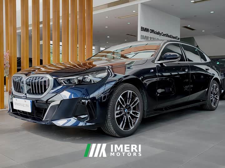 BMW 5 Series 530Li Leading M Sports Package - автомобиль из Китая