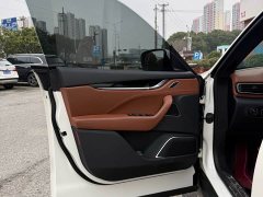 Lexus Levante 3.0T Standard Edition - фото 15