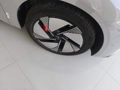 Hongqi EH7 640 four-wheel drive smart version - фото 14