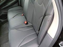 Hongqi E-QM5 facelift basic travel version - фото 17