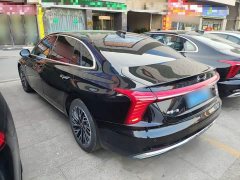 Hongqi H5 2.0T automatic Qichang version - фото 5