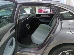 Hongqi H5 PHEV 170 super hybrid version - фото 11