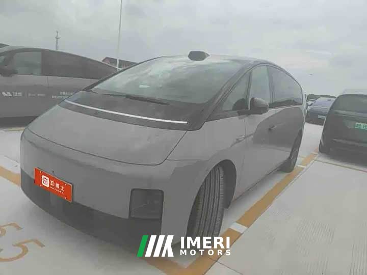 Li Auto Ideal MEGA Ultra - автомобиль из Китая