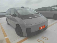 Li Auto Ideal MEGA Ultra - фото 2