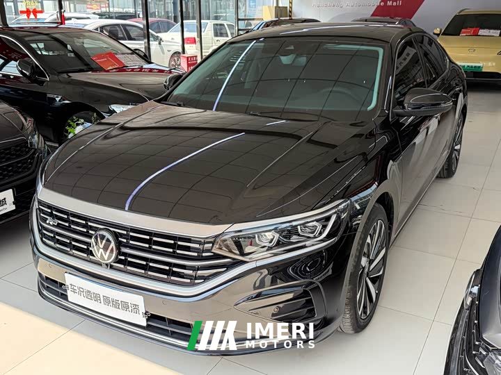Volkswagen Passat 2023 330TSI Premium Edition - автомобиль из Китая