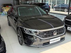 Volkswagen Passat 2023 330TSI Premium Edition - фото 3