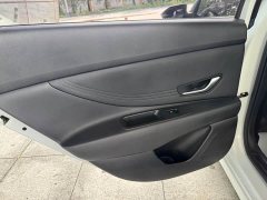 Hyundai Elantra 2023 1.5L CVT LUX Premium Edition - фото 12