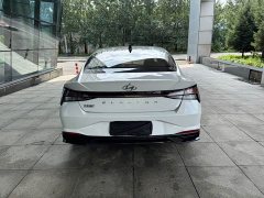 Hyundai Elantra 2023 1.5L CVT LUX Premium Edition - фото 4