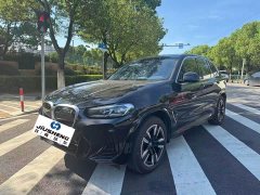 BMW iX3 leading - фото 1