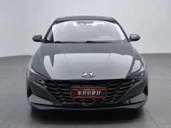 Hyundai Elantra 2022 1.5L CVT LUX Premium Edition - фото 3