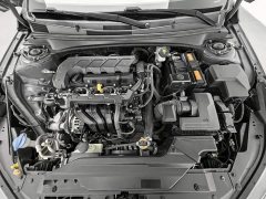Hyundai Elantra 2022 1.5L CVT LUX Premium Edition - фото 6