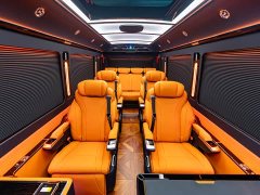 Hongqi Golden Sunflower Guoyue 3.0T flagship version 17 seats - фото 11