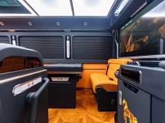 Hongqi Golden Sunflower Guoyue 3.0T flagship version 17 seats - фото 8