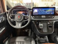 Hongqi HQ9 PHEV 2024 2.0T four-wheel drive luxury version - фото 6