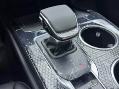 Hongqi HS3 PHEV 125km, 2 million units commemorative edition - фото 10