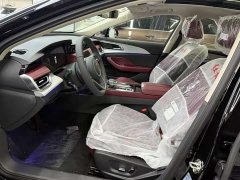Hongqi H5 2.0T automatic Qichang version - фото 3