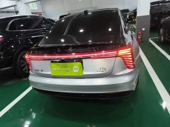 Hongqi H5 PHEV 170 super hybrid version - фото 6