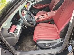 Hongqi H5 2025 1.5T DCT 600,000 units commemorative edition - фото 15
