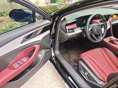 Hongqi H5 2025 1.5T DCT 600,000 units commemorative edition - фото 16