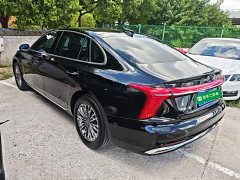 Hongqi H5 2025 1.5T DCT 600,000 units commemorative edition - фото 5