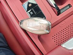 Hongqi H5 2025 1.5T DCT 600,000 units commemorative edition - фото 9