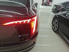 Hongqi E-QM5 2023 facelift basic travel version - фото 8