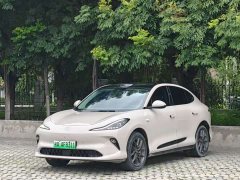 IM Motors Zhiji LS6 Smart Lizard Driving Edition - фото 1