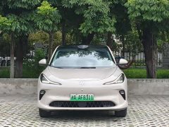 IM Motors Zhiji LS6 Smart Lizard Driving Edition - фото 2