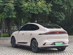 IM Motors Zhiji LS6 Smart Lizard Driving Edition - фото 7