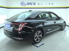 Hongqi E-QM5 2023 facelift basic travel version - фото 3