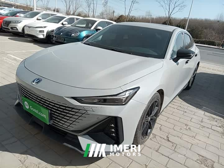 Changan UNI-V 2022 1.5T Excellent Type - автомобиль из Китая