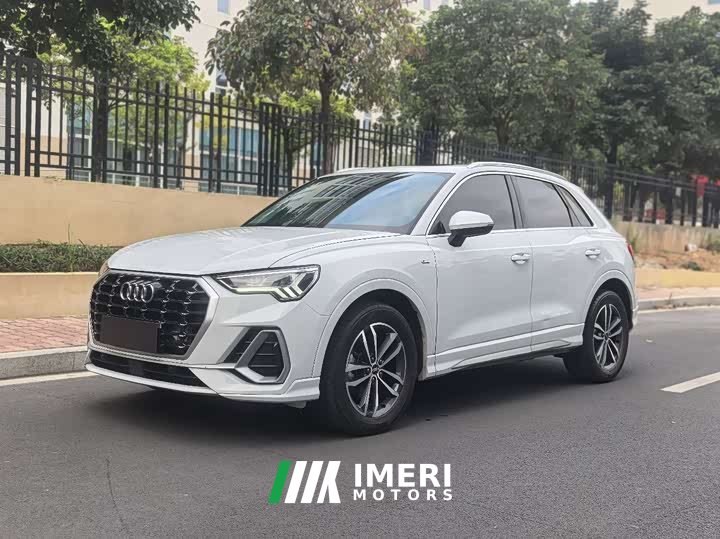 Audi Q3 35 TFSI aggressive and dynamic - автомобиль из Китая